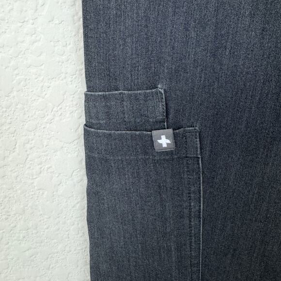 Figs Women's Kade Cargo Scrub Pant Size M Style T21004 Medical Graphite Gray - Picture 4 of 8